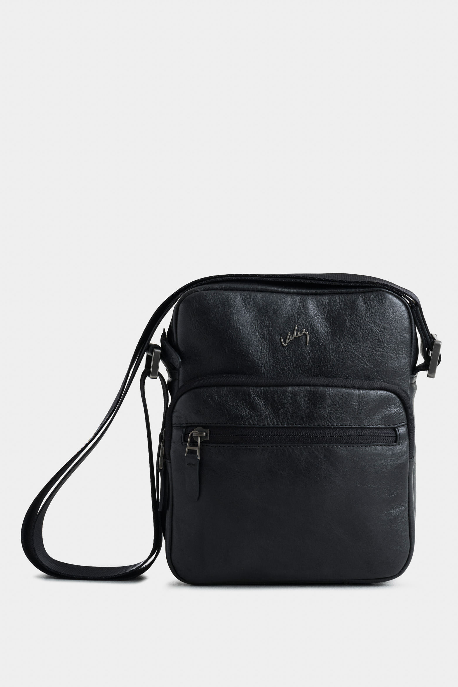 Alava 2 Leather Vertical Silhouette Hands-Free Bag for Men in Black