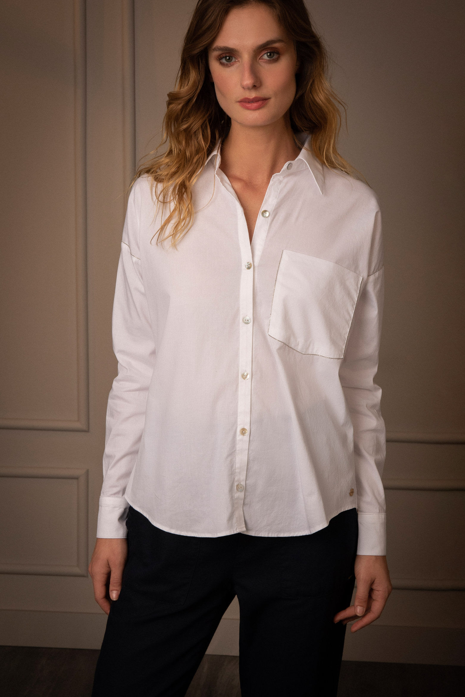 Women’s Basic Poplin Long Sleeve Shirt in White